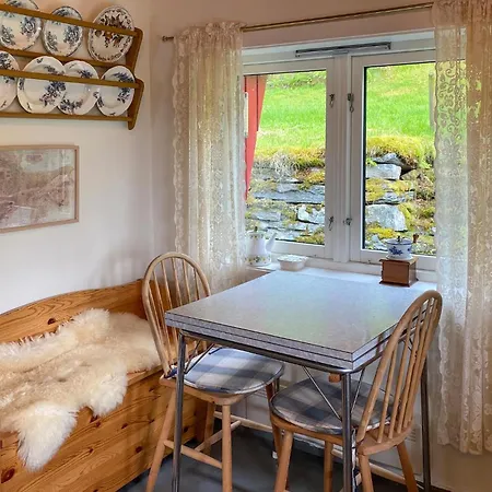 2 Bedroom Stunning In Davik Holiday home Davik (Sogn og Fjordane)